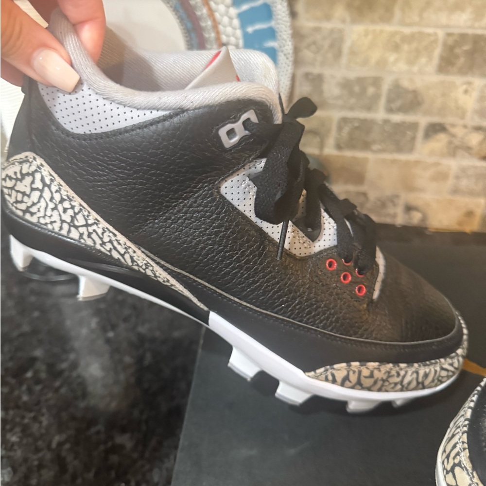 Nike Black and White Athletic Shoes